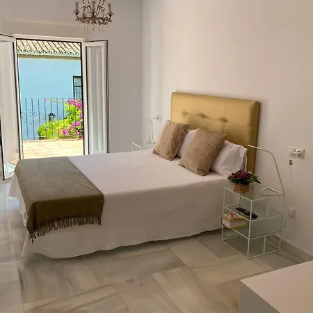 Tarifa Especial, Sin Aglomeraciones En Piscina Y Playa, Cerca De Puerto Banus Apartment