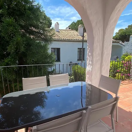 Tarifa Especial, Sin Aglomeraciones En Piscina Y Playa, Cerca De Puerto Banus