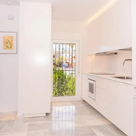 Tarifa Especial, Sin Aglomeraciones En Piscina Y Playa, Cerca De Puerto Banus *