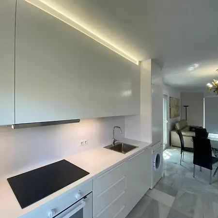 Tarifa Especial, Sin Aglomeraciones En Piscina Y Playa, Cerca De Puerto Banus