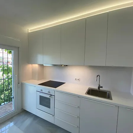 Tarifa Especial, Sin Aglomeraciones En Piscina Y Playa, Cerca De Puerto Banus Appartement